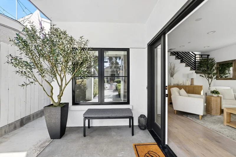 Arrival at 608 Heliotrope Avenue, Corona del Mar