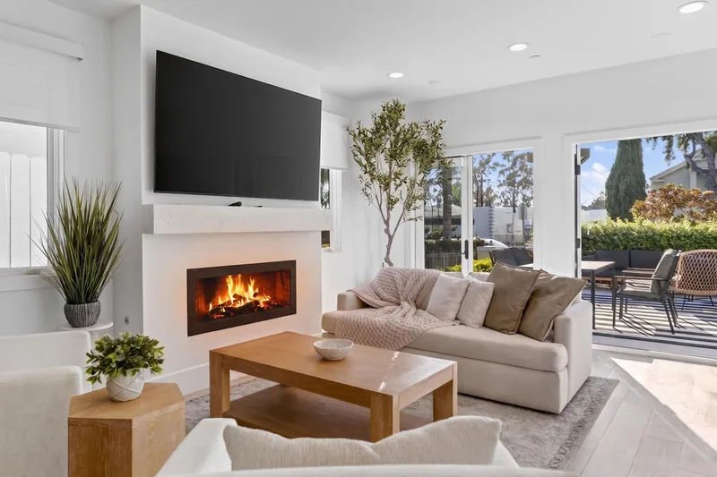 Living at 608 Heliotrope Avenue, Corona del Mar